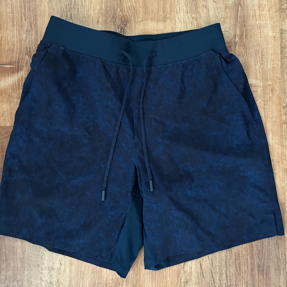 Lululemon Men’s Athletic Shorts - Men Medium - 7” inseam - Navy